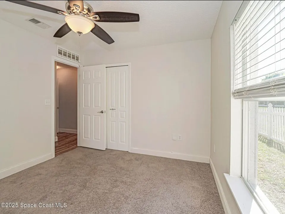 5938 Ridge Lake Cir