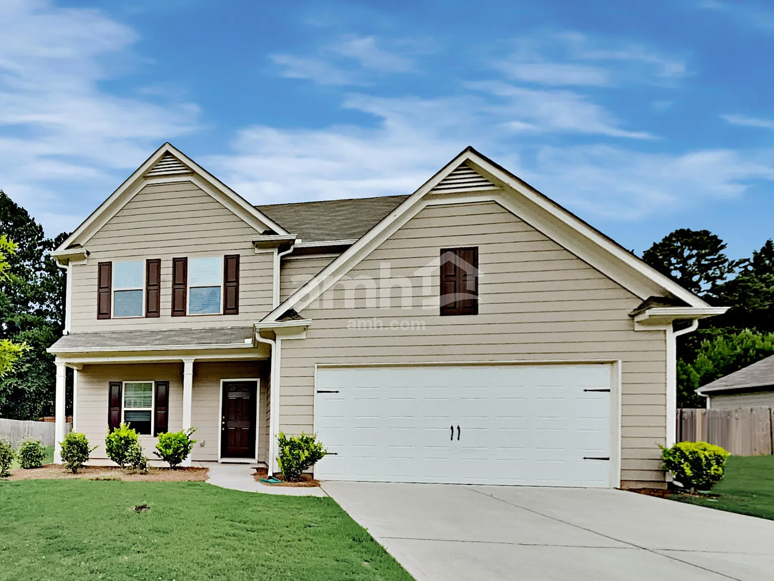 4 bed, 2.5 bath, 1829 sqft, $1,940 — Photo 1