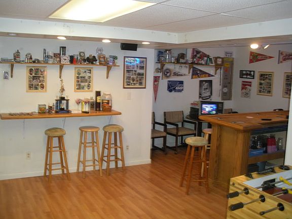 3rd image of 175 Saint Charles St