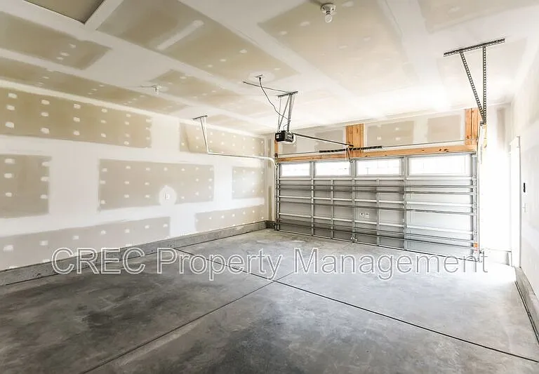 1205 Carnes Blvd — Photo 14