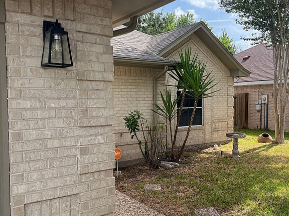 3rd image of 2405 Wildflower Dr