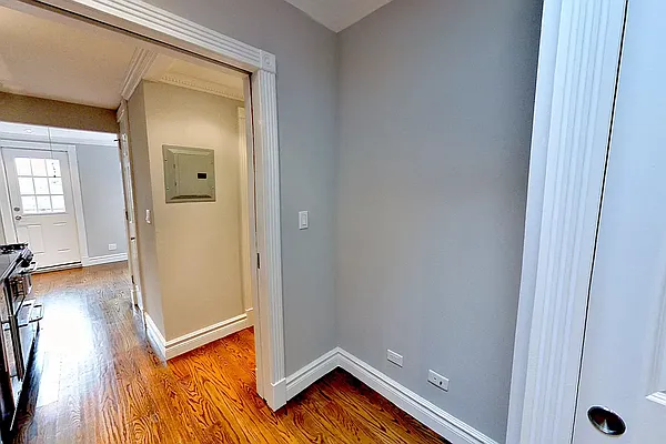 Rented by REAL New York | media 9