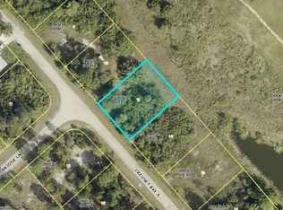 657/659 Creuset Ave S, Lehigh Acres, FL 33974