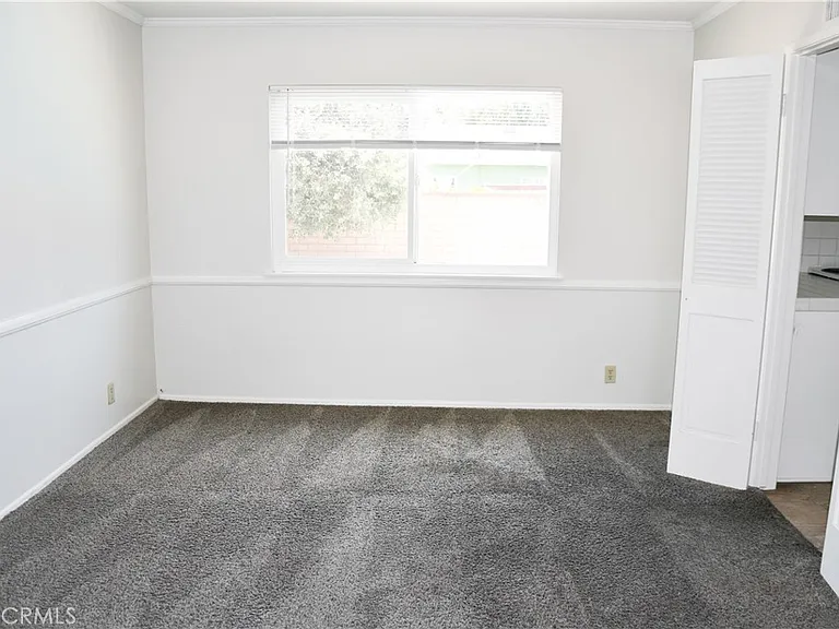 522 E Collins Ave — Photo 15