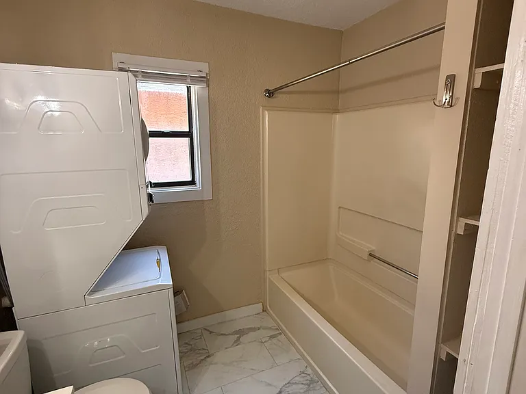 614 12th St NW — Photo 14