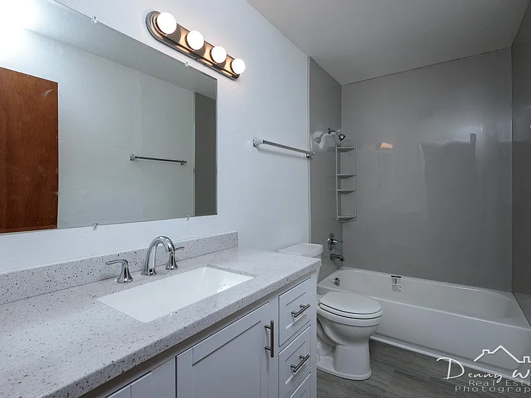 2110 Paxson Dr #B — Photo 9