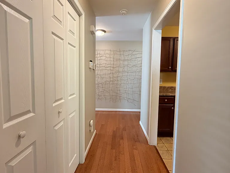 4566 Woodway Dr — Photo 45