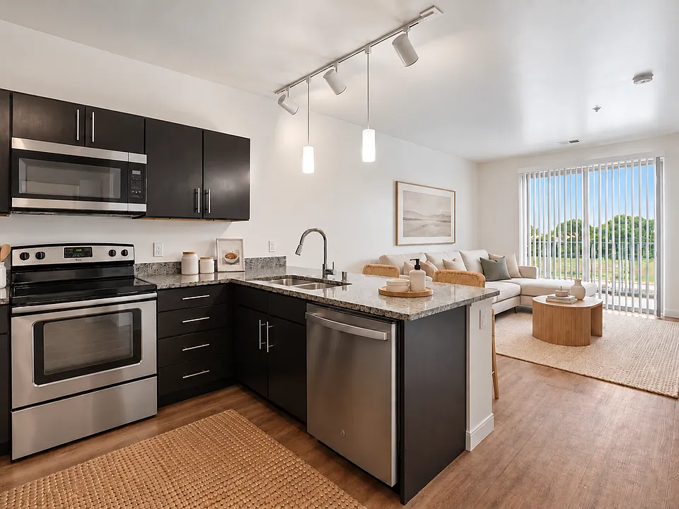 Freshwater Plaza Apartments