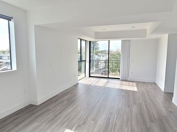 2nd image of 1482 S Sherbourne Dr #303