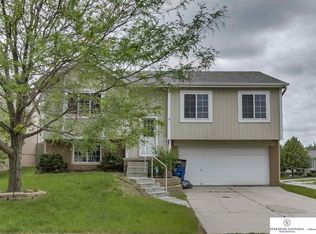 19031 R St, Omaha, NE 68135