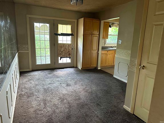 3rd image of 3306 Montana Dr