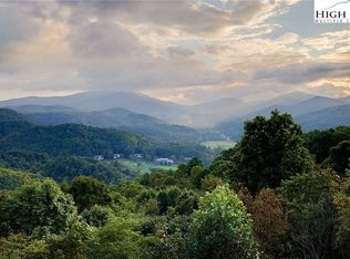 1215 Evergreen Ln, Boone, NC 28607