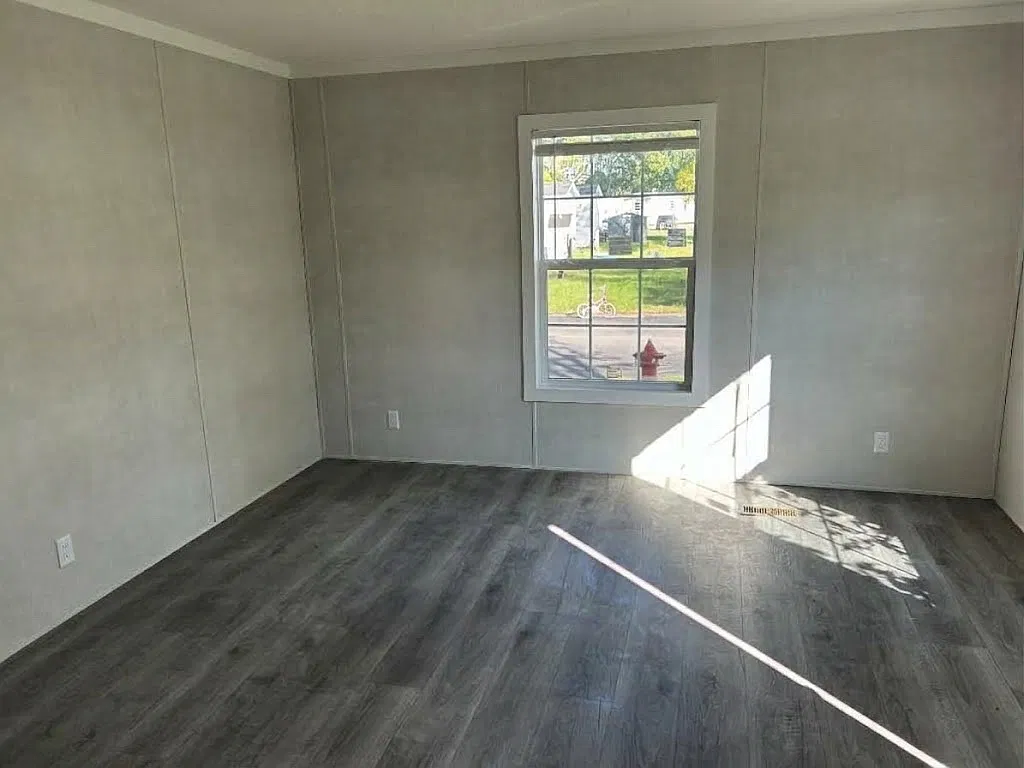 56289 Murray St — Photo 3