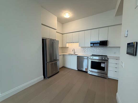 3rd image of 93 Arthur St S #1406