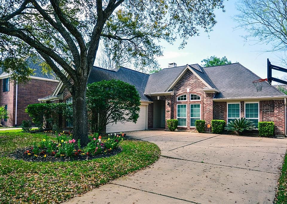 1st image of 6923 Hearthside Dr