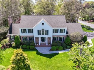 68 Pendleton Ln, Longmeadow, MA 01106