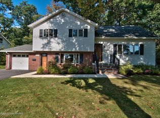 606 Meadow Ln, Clarks Summit, PA 18411