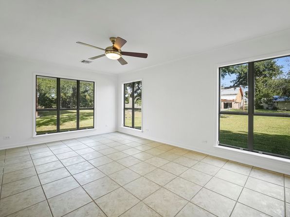 142 Plaisance St, Golden Meadow, LA 70357