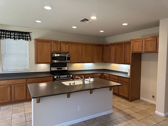 5th image of 274 Finchwood Dr