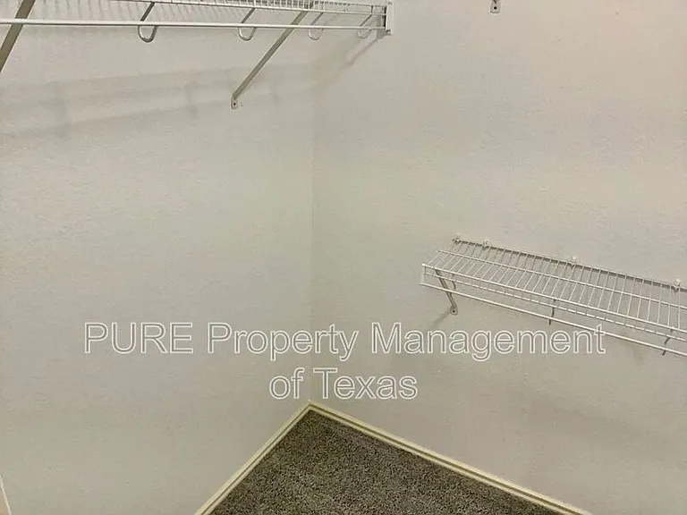 1405 Summercrest Blvd — Photo 17