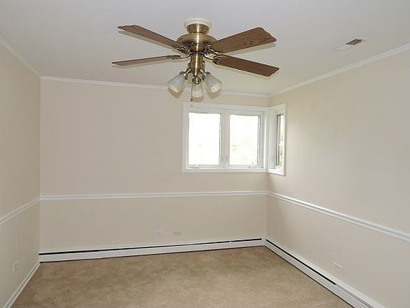 5th image of 1022 E Villa Dr