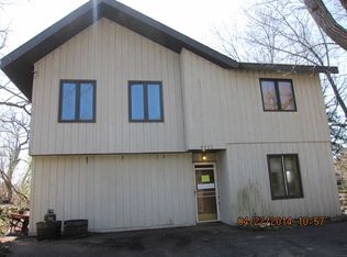 4412 W Lake Shore Dr, Wonder Lake, IL 60097