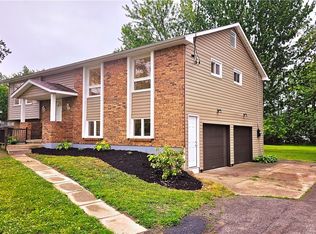 3865 Sheldon Rd, Orchard Park, NY 14127