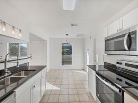 421 Fantail Loop, Austin, TX