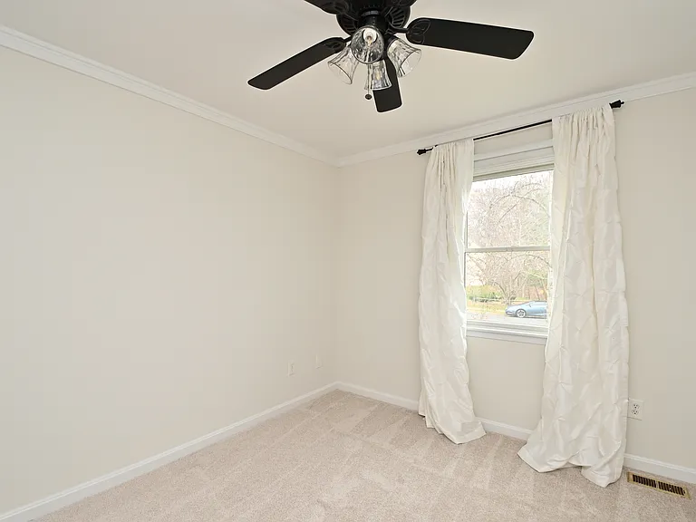 7775 Newington Woods Dr — Photo 34