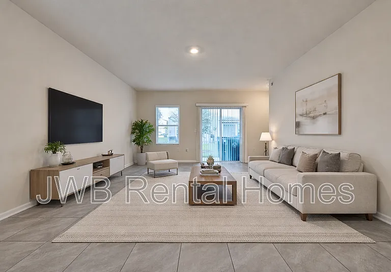 421 Aralia Ln — Photo 8