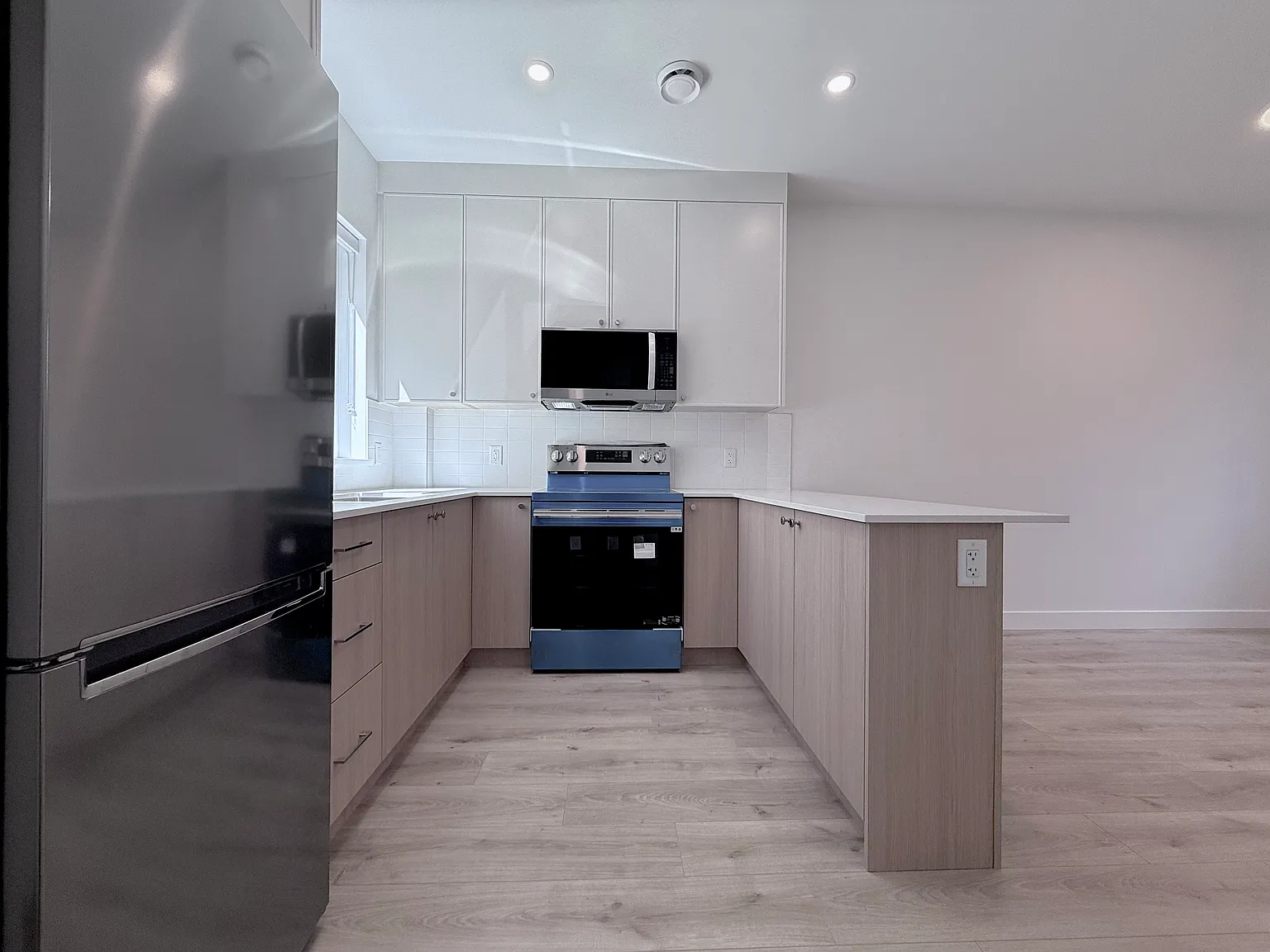 2 bed, 1.5 bath, 805 sqft, $2,175 — Photo 1