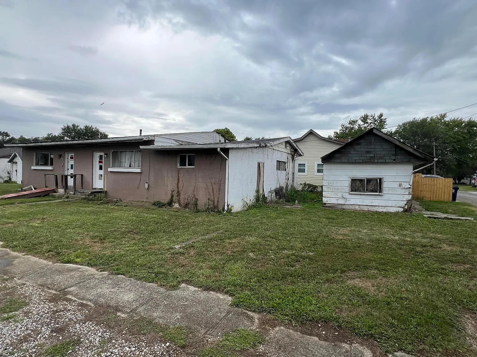 3280 Shepard Ave NE photo 1