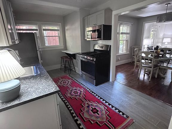 4th image of 118 W Boles St #1