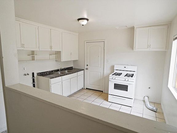 4th image of 44043 Hoban Ave