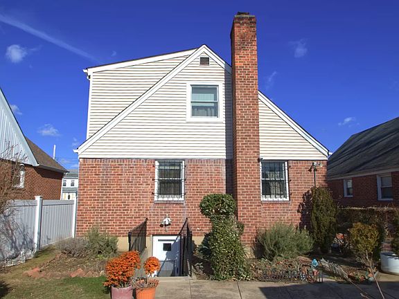 3rd image of 221-30 108th Ave