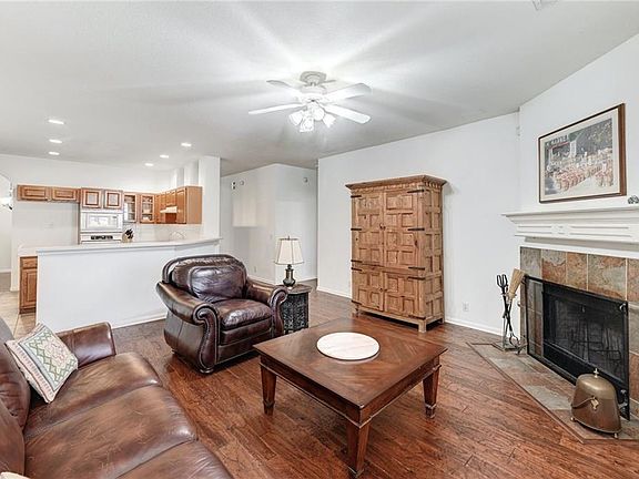 5th image of 3913 Canyon Glen Cir