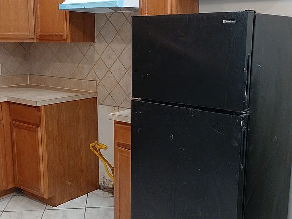 2nd image of 1309 E Duval St Floor 2