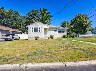 89 Hillcrest Rd, Waltham, MA 02451