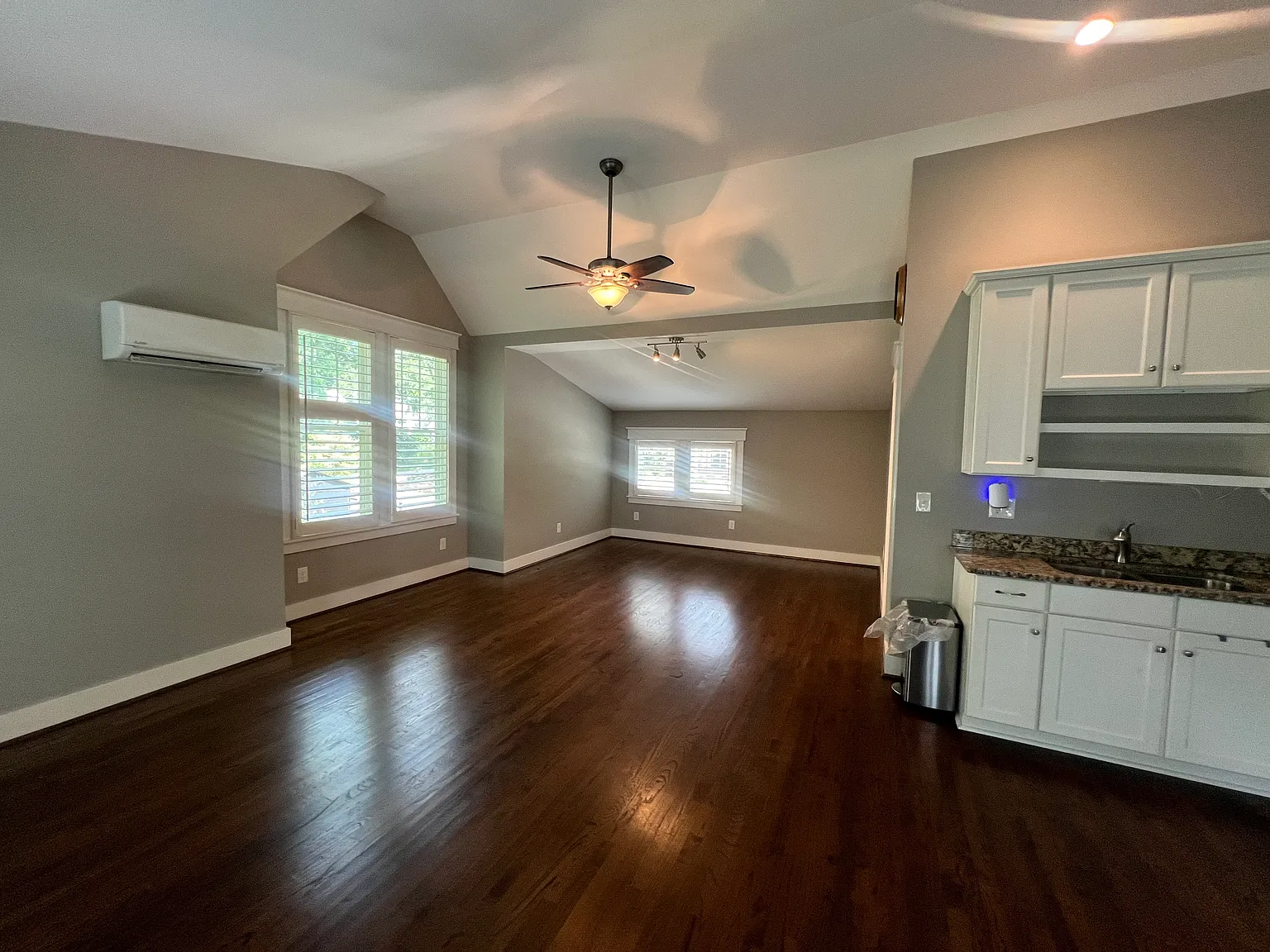 Studio, 761 sqft, $1,850 — Photo 3
