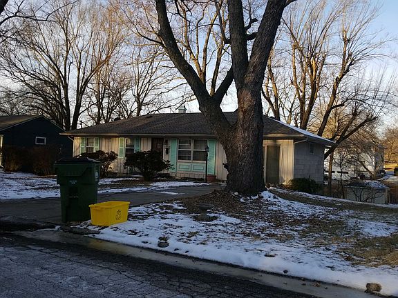 3rd image of 5908 Claremont Ave