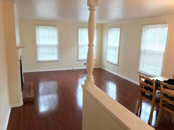 2nd image of 44 Flower St