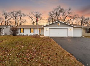 615 Winfield Dr, South Beloit, IL 61080