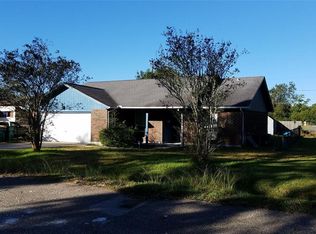 2106 Briar Ln, La Marque, TX 77568