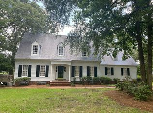 205 Fox Lake Dr, Clinton, NC 28328