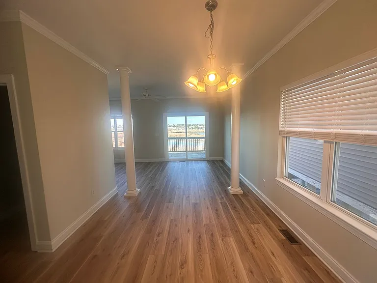 399 N New River Dr #C — Photo 4