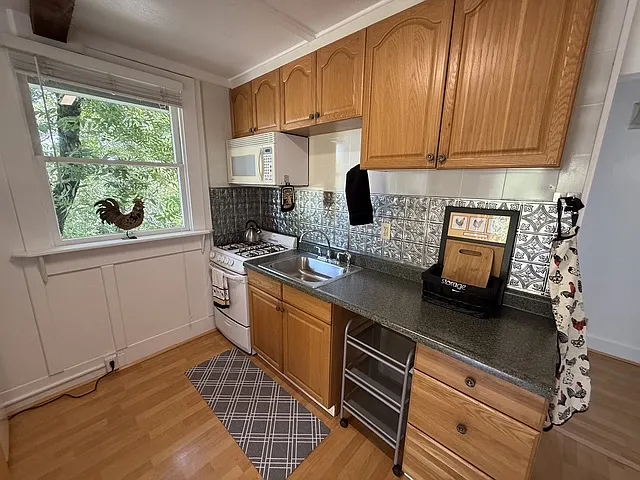 190 Lubeck Rd #1 — Photo 8