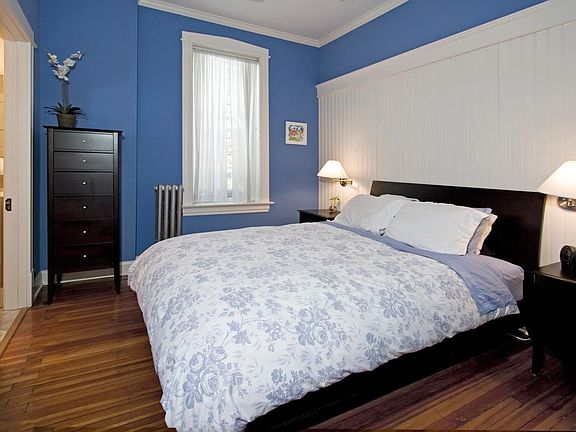 5th image of 1466 W Warner Ave #1E