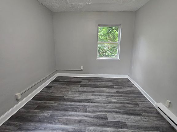 4th image of 292 Osborne Ter #5