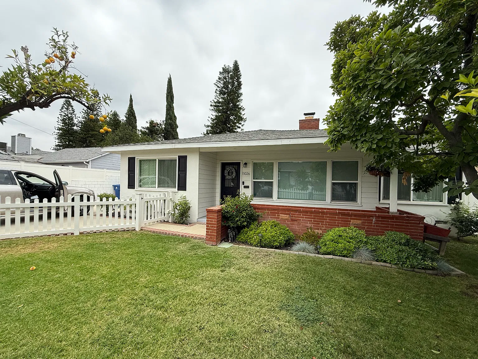 2 bed, 1.5 bath, 1389 sqft, $4,050 — Photo 1