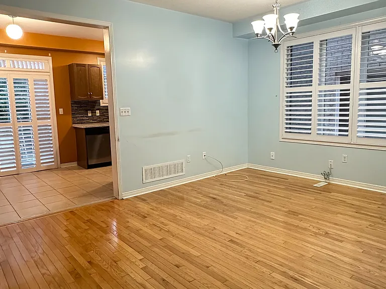 83 Jack Monkman Cres #MAIN — Photo 4